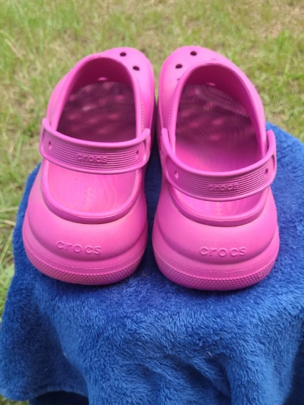 CROCS Pinkish Purple Clog Think Sole Detail Womens Size 11